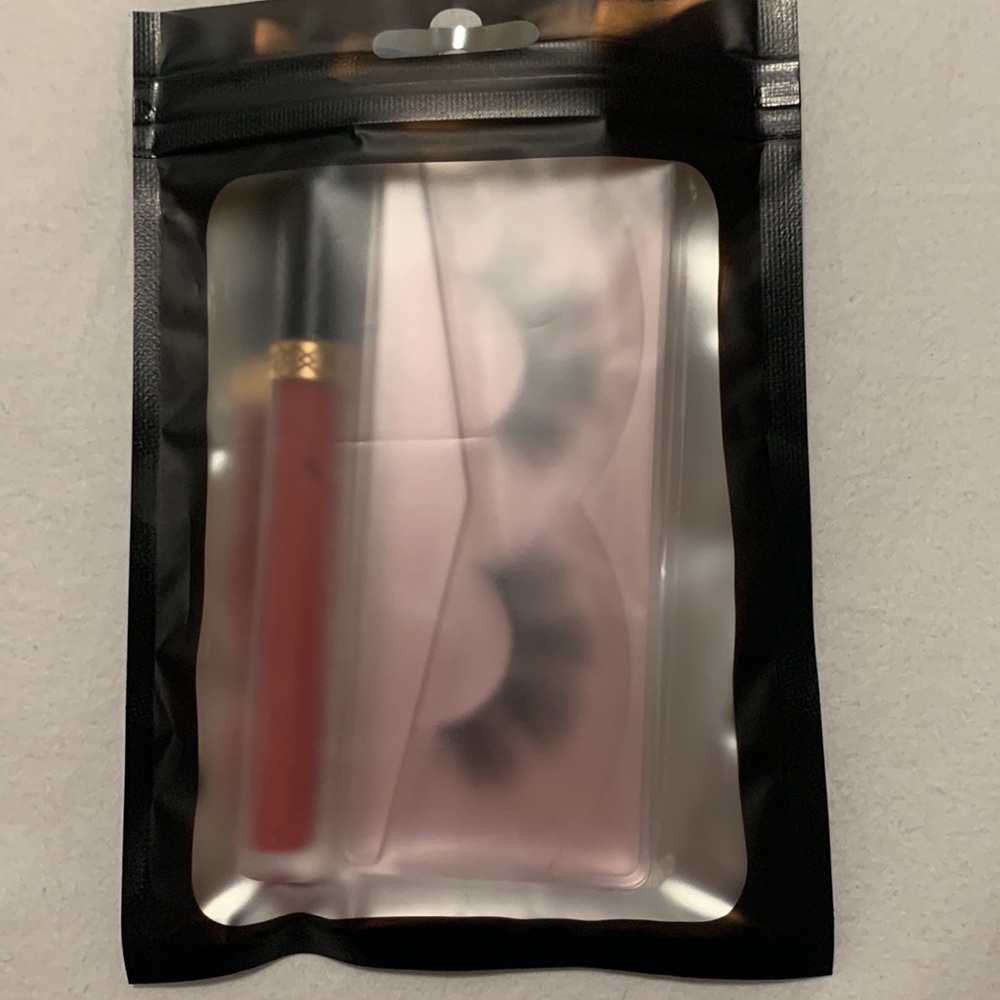 Makeup bundle - Picture 3 of 3